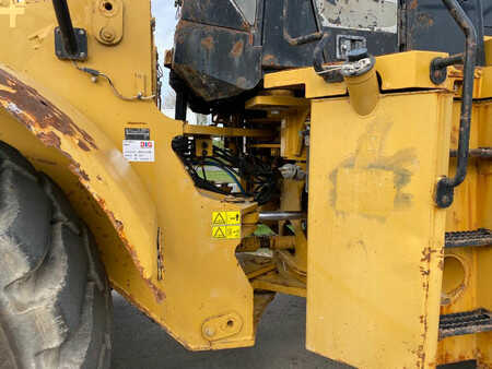 Kolové nakladače 2012 Caterpillar 980H (12)