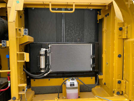 Rupsgraafmachines 2022 Caterpillar 323D3 (23)