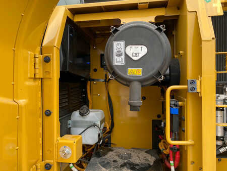 Rupsgraafmachines 2022 Caterpillar 323D3 (24)