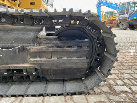 Rupsgraafmachines 2022 Caterpillar 323D3 (15)