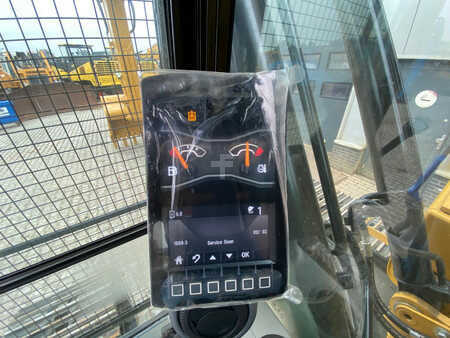 Rupsgraafmachines 2022 Caterpillar 323D3 (20)