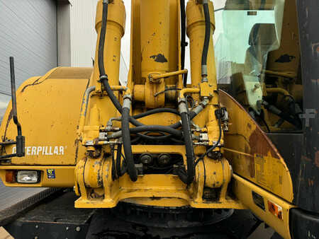 Mobilní bagry 2003 Caterpillar M322C - Hydraulic stabilizers / VA Triple boom / CE-certified, (18)