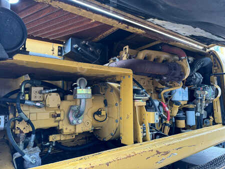 Mobilní bagry 2003 Caterpillar M322C - Hydraulic stabilizers / VA Triple boom / CE-certified, (21)