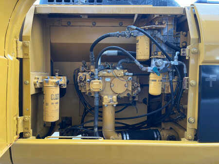 Hydraulic Excavators 2009 Caterpillar 324DL - Hammerlines / A/C Cabin / Caterpillar C7 / Quick Coupler / Bucket with teeth. (14)