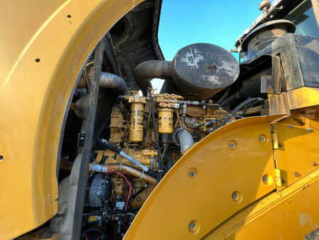 Kolové nakladače 2011 Caterpillar 980H (20)