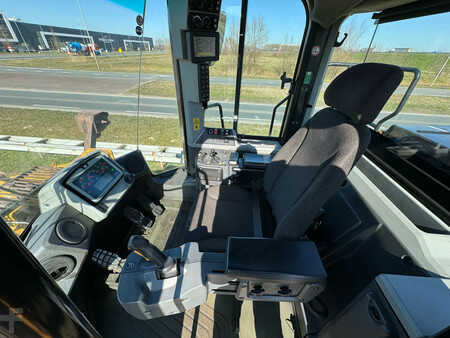Kolové nakladače 2015 Caterpillar 972M (21)