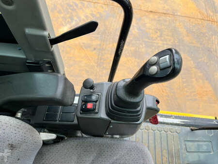 Lánctalpas kotrógép 2015 Caterpillar M320F - CE certified / quick coupler (28)