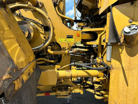 Carregadeira de rodas 2011 Caterpillar 988H (18)