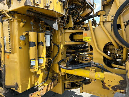 Carregadeira de rodas 2011 Caterpillar 988H (21)