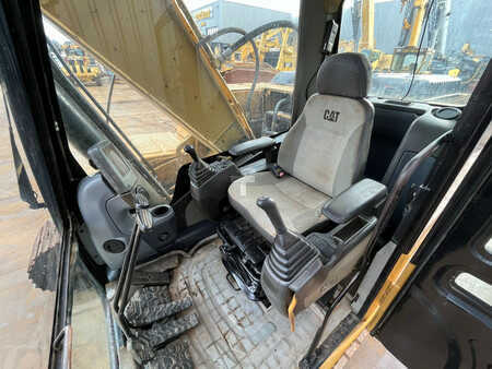Escavadora de rastos 2008 Caterpillar 320D - bucket with teeth (22)