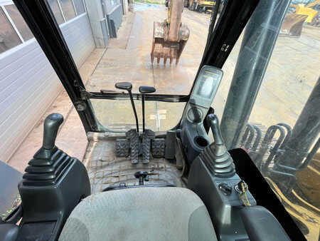 Escavadora de rastos 2008 Caterpillar 320D - bucket with teeth (25)