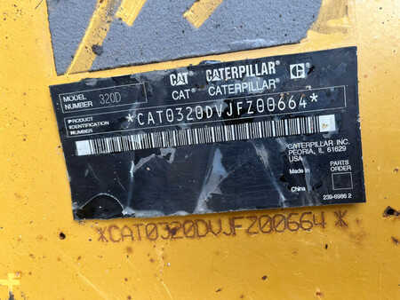 Escavadora de rastos 2008 Caterpillar 320D - bucket with teeth (28)