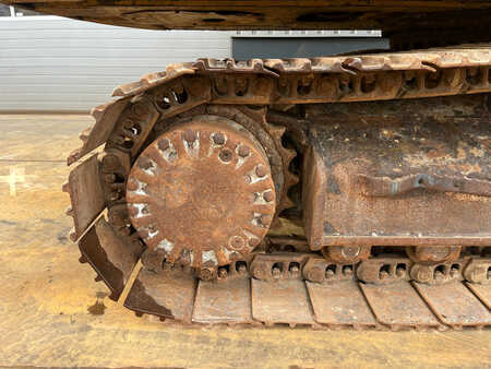 Caterpillar 320D - bucket with teeth