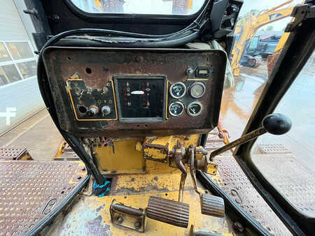Telaketjupuskutraktorit 1999 Caterpillar D8R - Ripper / Canopy (22)
