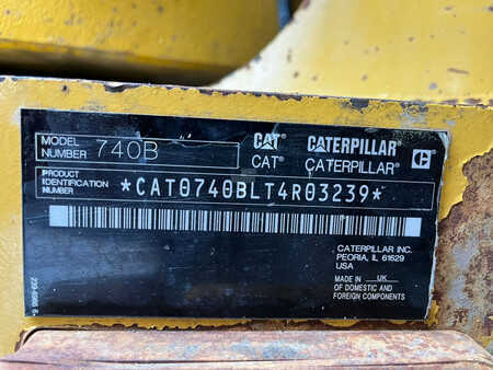 Knickgelenkte Muldenkipper/Dumper 2013 Caterpillar 740B (28)
