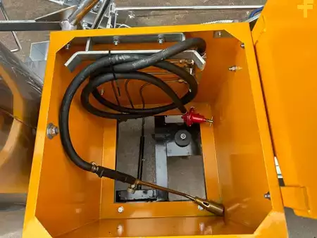 Muut 2024 Giga Power 860 Road Marking Machine (12)