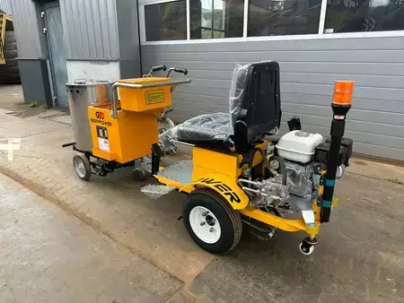 Muut 2024 Giga Power 860 Road Marking Machine (2)