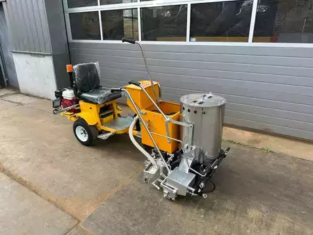 Muut 2024 Giga Power 860 Road Marking Machine (5)