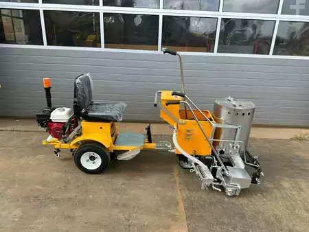 Muut 2024 Giga Power 860 Road Marking Machine (6)