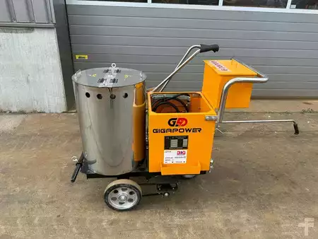 Muut 2024 Giga Power 860 Road Marking Machine (8)