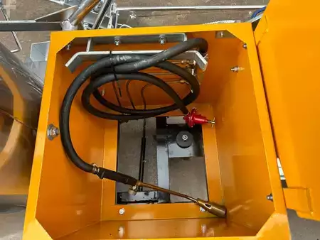 Muut 2024 Giga Power 860 Road Marking Machine (14)