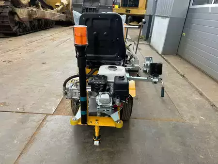 Muut 2024 Giga Power 860 Road Marking Machine (3)
