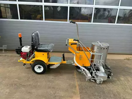 Muut 2024 Giga Power 860 Road Marking Machine (5)