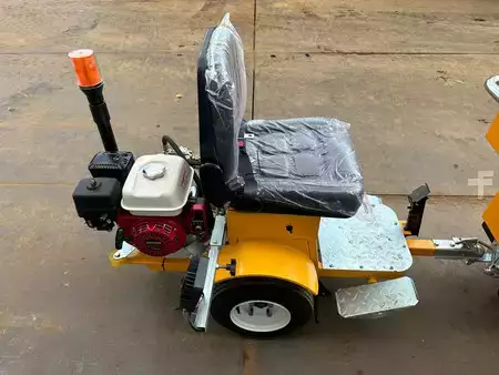Muut 2024 Giga Power 860 Road Marking Machine (9)