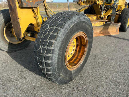 Niveladoras 2000 Caterpillar 160H (14)