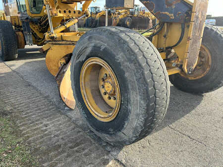 Niveladoras 2000 Caterpillar 160H (16)