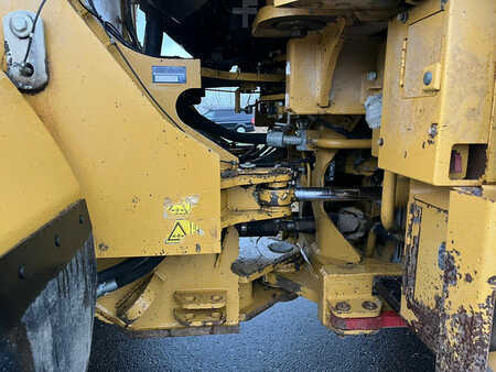 Radlader 2008 Caterpillar 966H (10)