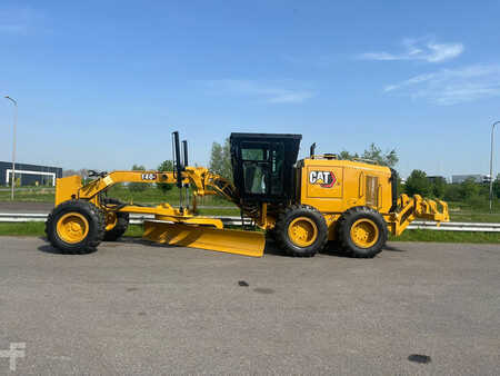 Caterpillar 140GC - Push block / Ripper / New Tires