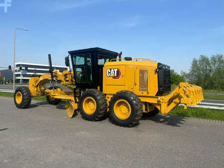 Caterpillar 140GC - Push block / Ripper / New Tires