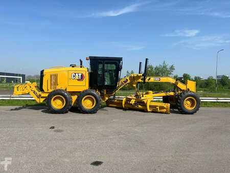 Caterpillar 140GC - Push block / Ripper / New Tires