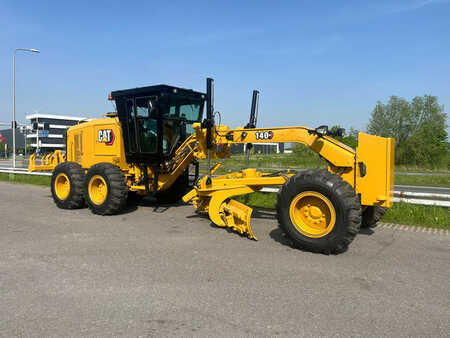 Caterpillar 140GC - Push block / Ripper / New Tires