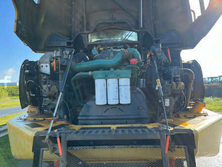 Zalomené klouby-dampry  2017 Volvo A45G – STAGE 2 ENGINE / EXPORT (18)