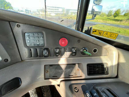 Zalomené klouby-dampry  2017 Volvo A45G – STAGE 2 ENGINE / EXPORT (29)