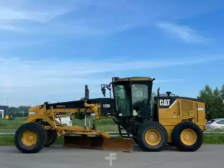 Grejdry 2011 Caterpillar 12M (1)