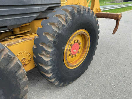 Grader 2005 Caterpillar 140H (11)