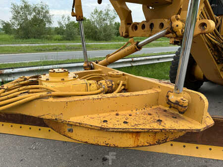 Grader 2005 Caterpillar 140H (19)
