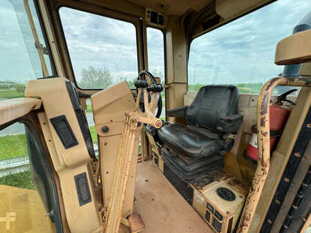 Grader 2005 Caterpillar 140H (22)