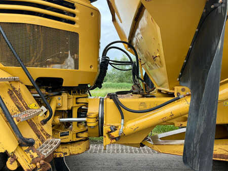 Wywrotki przegubowe 2009 Caterpillar 730 (14)