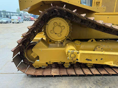 Telaketjupuskutraktorit 2003 Caterpillar D8R LGP (12)