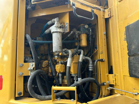 Kettenbagger 2016 Caterpillar 335F L CR (16)