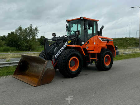 Doosan DL200-5 / Low hours / CE certified