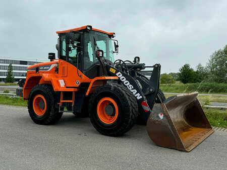 Doosan DL200-5 / Low hours / CE certified