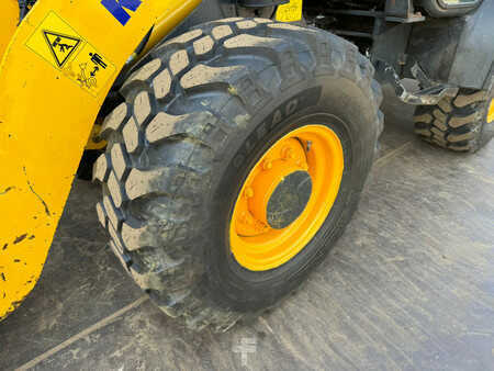 Pyöräkuormaajat 2021 Komatsu WA70M-8EO - new tires (11)