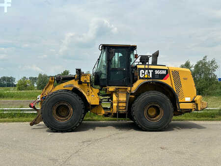 Wheel Loaders 2015 Caterpillar 966M XE (1)