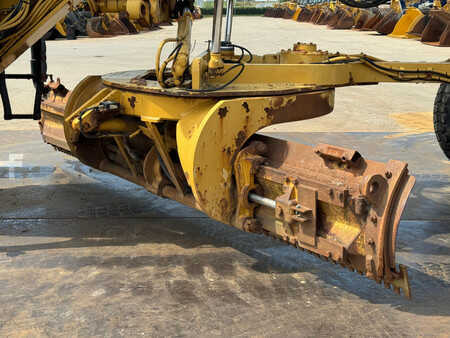 Livellatrici 2001 Caterpillar 160H | CE-certified (12)