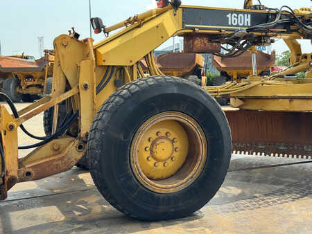 Livellatrici 2001 Caterpillar 160H | CE-certified (20)